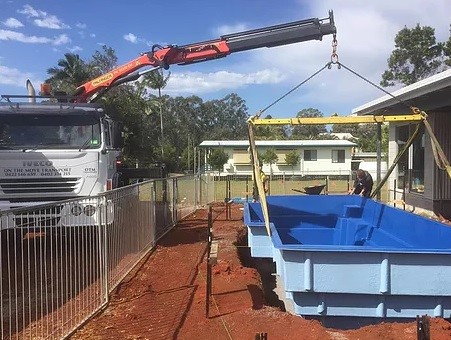 Crane truck hire in Gold Coast and Brisbane