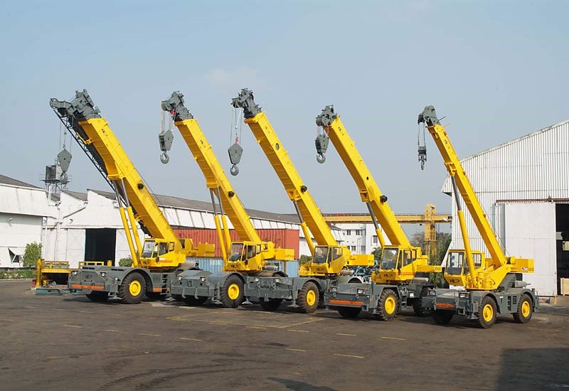 A Complete Guide to Hire Crane Services